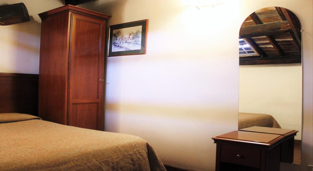 Rome Accommodation ภายนอก รูปภาพ